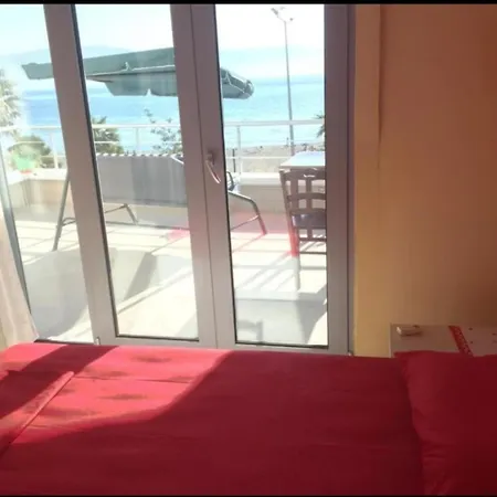 Beachfront 140 Metters With Big Veranda And Big Balcony Seafront