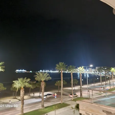 Apartmán Beachfront 140 Metters With Big Veranda And Big Balcony Seafront