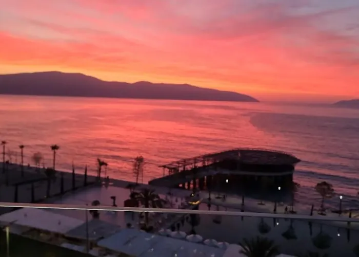 Beachfront 140 Metters With Big Veranda And Big Balcony Seafront
